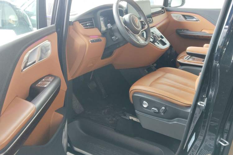 Used Hongqi HQ9 PHEV 2024 2.0T Four-Wheel Drive Luxury Edition Driver Seat