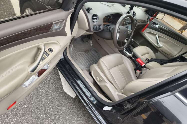 Used Ford Mondeo 2011 2.0L GTDi 200 Fashion Edition