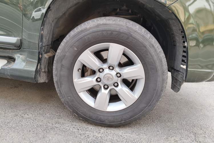 Used Toyota Prado 2014 2.7L Middle East Version Parallel Import