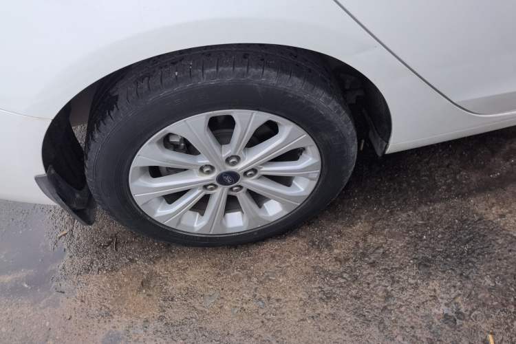 Used Ford Escort 2017 Happiness Edition 1.5L Automatic Fashion Version
