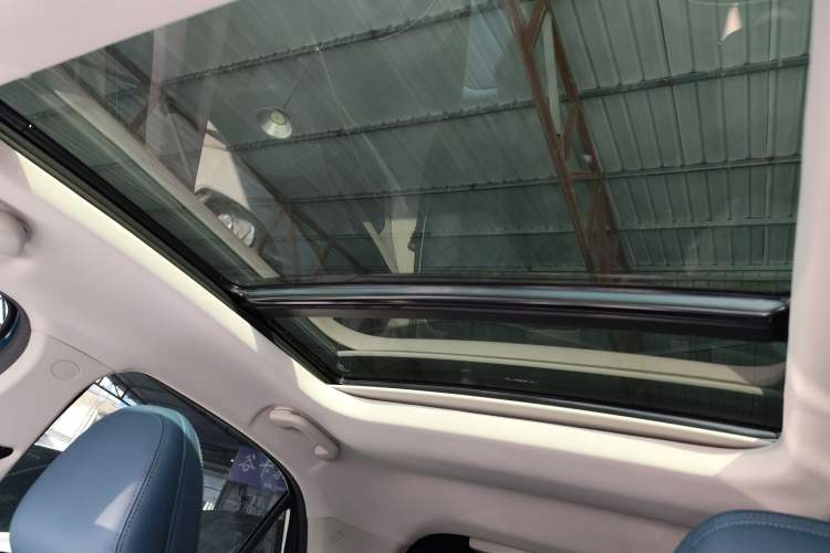 Used ORA Good Cat 2023 401 km Standard Range Premium Version Lithium Iron Phosphate
