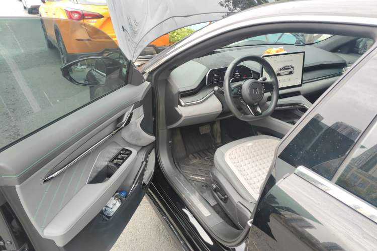 Used Zeekr 001 2023 WE Edition 100 kWh Driver Seat