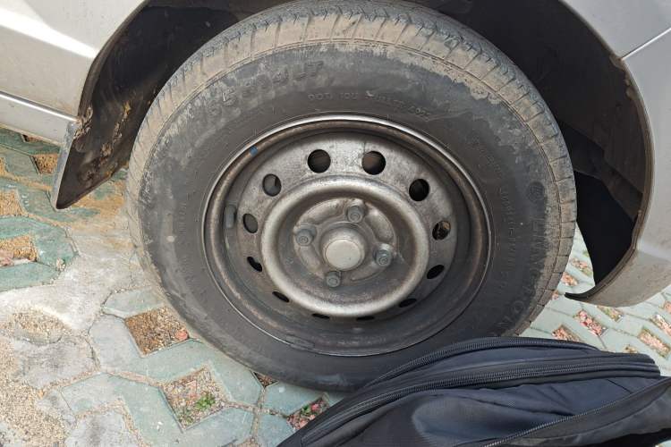 Used Wuling Rongguang S 2023 1.5L Basic Enclosed-Window Vehicle 2 Seats