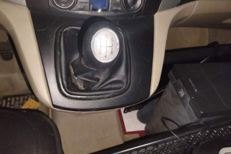 Used FORTHING Joyear SUV 2012 1.6L Luxury Model Gear Lever