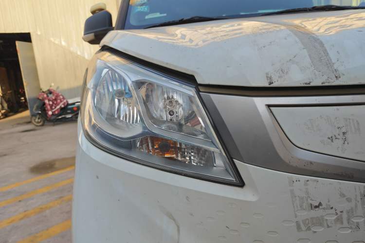 Used SAIC MAXUS EV30 2021 Pure Electric Smart Logistics Expert with Long Wheelbase—CATL