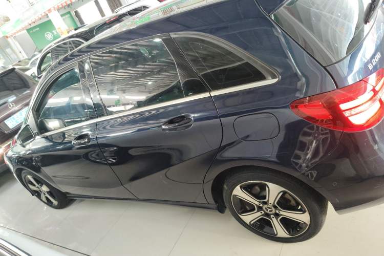 Used Mercedes-Benz B-Class 2017 B 200 Fashion Model
