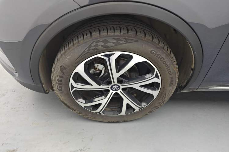 Used BYD Tang New Energy 2025 DM-i 115KM Cloud Ride Flagship Model Left Front Wheel Hub