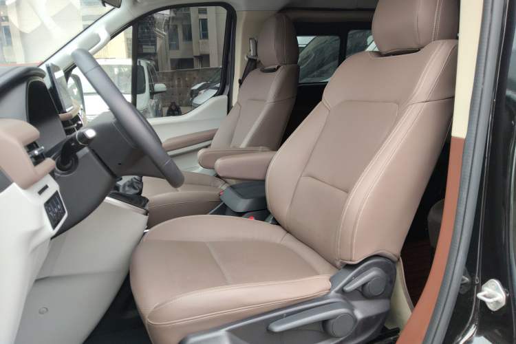 Used Foton Tianyuan V 2024 Tuyano V PRO Premium Minivan 2.0T Manual Long Wheelbase Mid-Height Roof Rear Single Tire – 7/9 Seater
