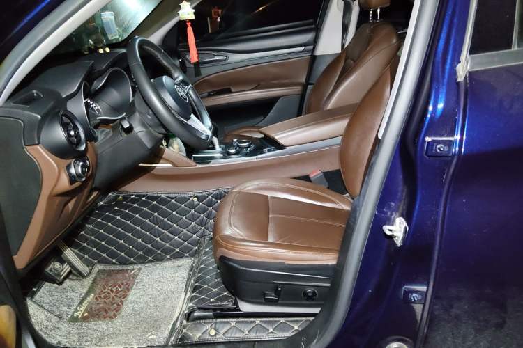 Used Alfa Romeo Stelvio 2017 2.0T 200HP Elite Edition
