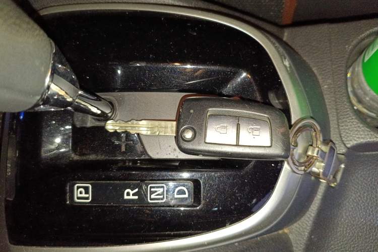 Used Nissan Qashqai 2017 2.0L CVT Smart Enjoyment Version China V Standard Vehicle Key