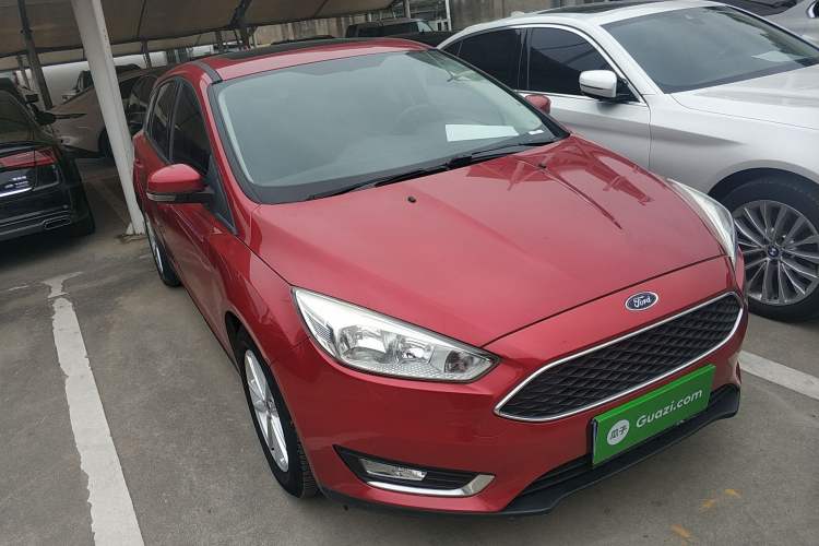 Used Ford Focus 2017 Hatchback 1.6L Automatic Fashion Edition Smart Drive Version Front Right 45 Deg