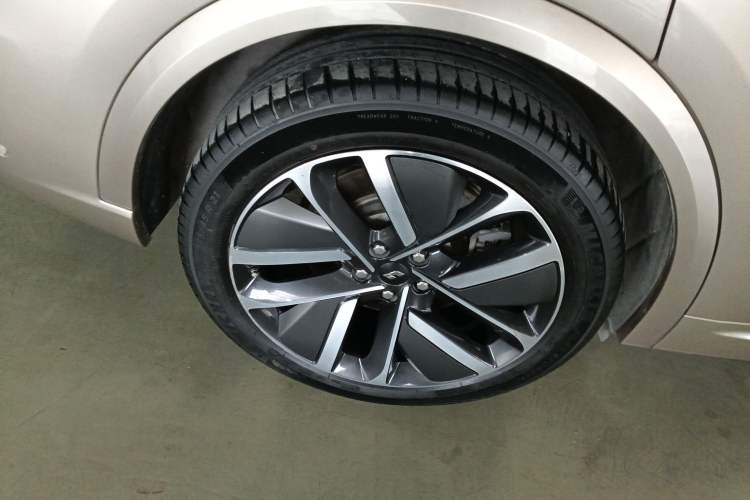 Used Li Auto L9 2022 Max model