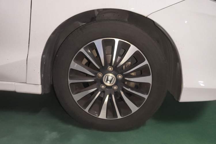 Used Honda Crider 2013 1.8L automatic luxury edition