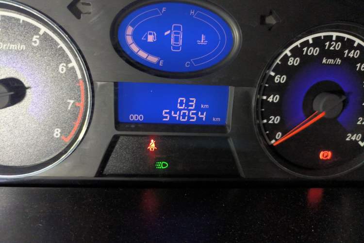 Used Geely Auto Classic Emgrand 2013 Sedan 1.5L Manual Entry-Level Model
