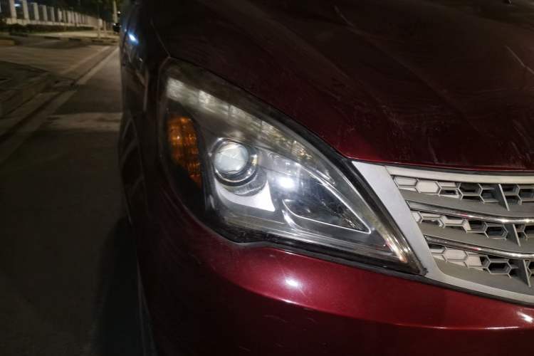 Used BAIC Weiwang M20 2014 1.5L Luxury Version BJ415B Right Front Headlight