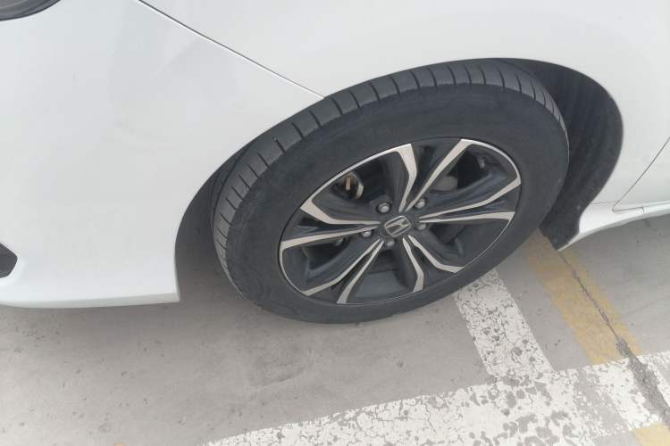 Used Honda Envix 2022 180TURBO CVT Comfort Version Left Front Wheel Hub