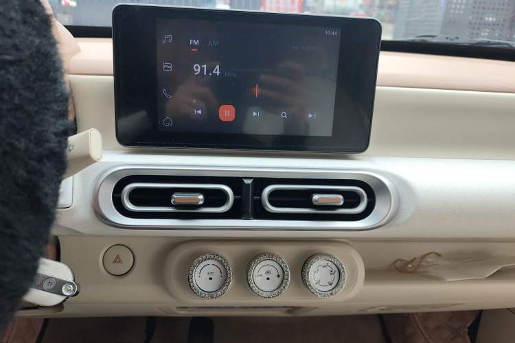 Used Wuling Hongguang MINIEV 2024 3rd Generation 215km Advanced Version
