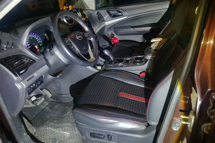 Used BYD S7 2015 2.0T Automatic Prestige Model