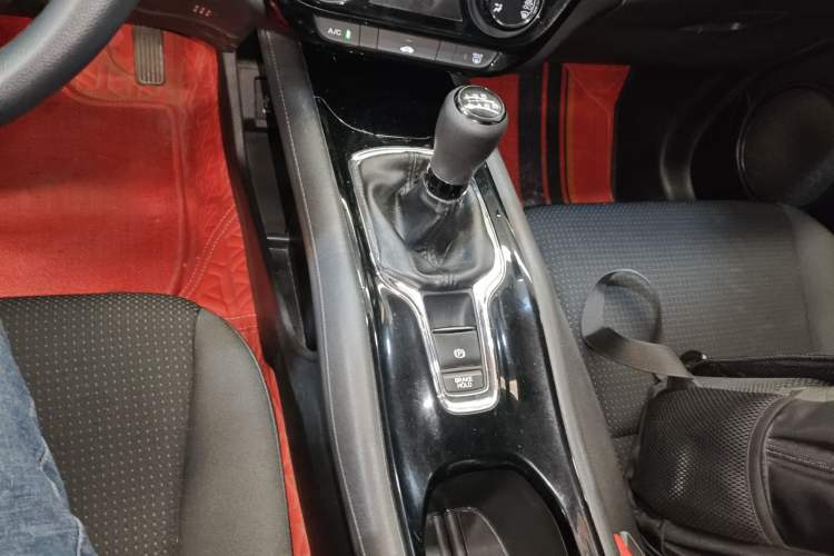 Used Honda Vezel 2019 1.5L Manual Comfort Version China VI
