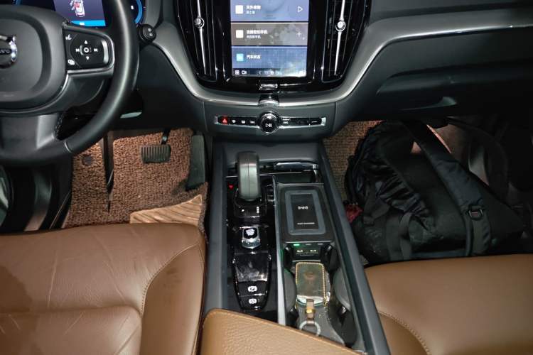 Used Volvo XC60 2022 B5 4x4 Zhiyi Luxury Edition Gear Lever