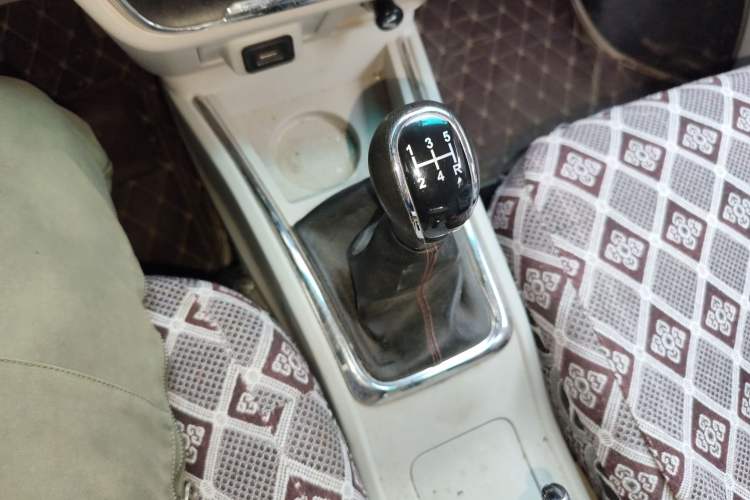 Used Jinbei New Hiace S 2021 1.5L Business-Class Central Air-Conditioned Coach China VI Standard SWC15M
