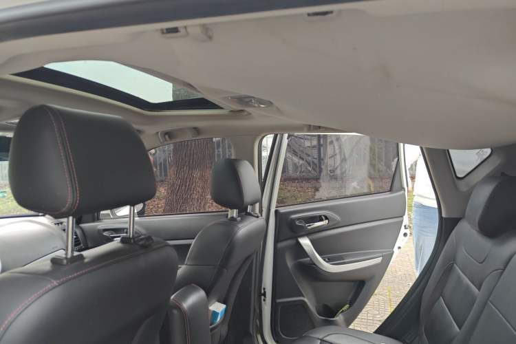 Used CHANGAN CS35 2016 1.6L Automatic Luxury Model China IV Standard
