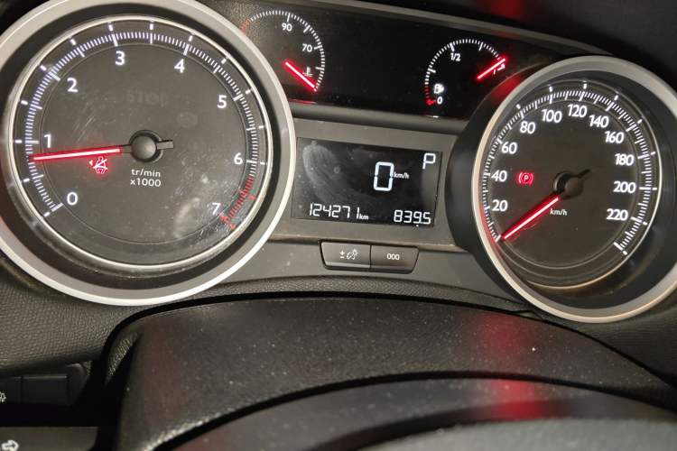 Used Peugeot 408 2014 1.8L Automatic Luxury Edition Odometer Close Up