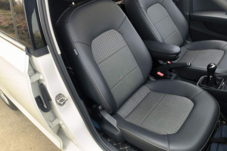 Used Volkswagen Santana 2018 1.5L Manual Comfort Edition Right Front Seat