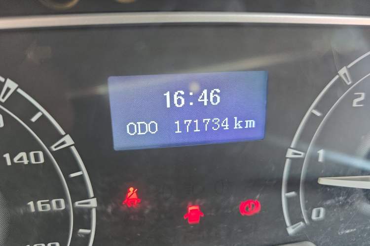 Used SAIC MAXUS Xintu V80 2021 2.0T Manual Classic Aoyuntong Long Wheelbase High-Roof 6/7/8/9-Seater