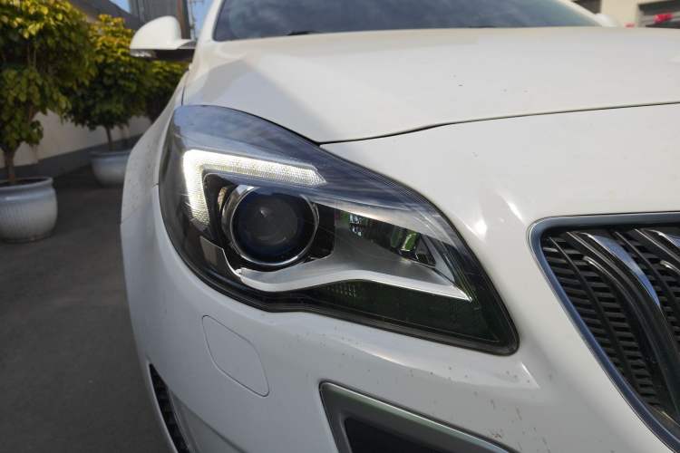 Used Buick Regal 2014 GS 2.0T Passionate Sport Edition Right Front Headlight