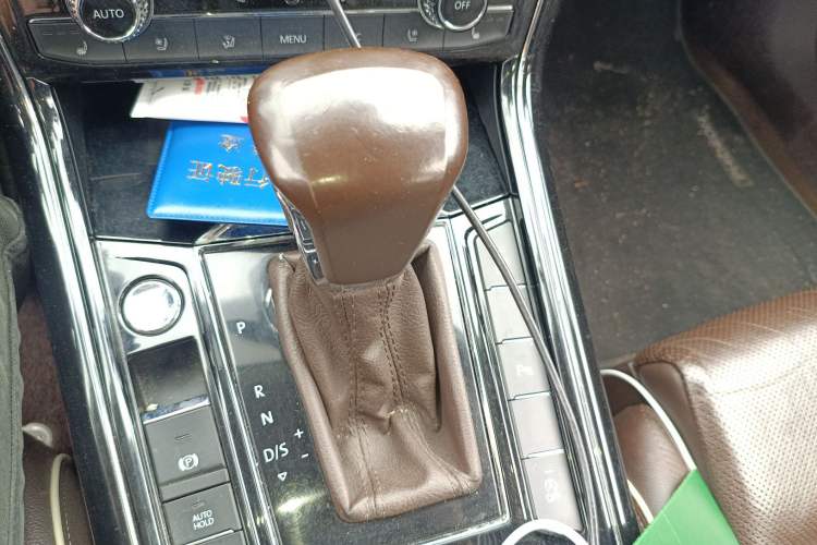 Used Volkswagen Phideon 2016 380TSI Two-Wheel-Drive Supreme Edition
