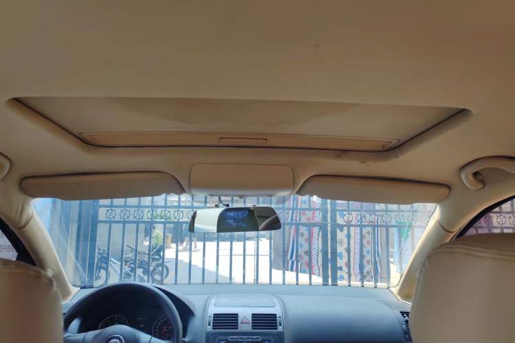 Used Volkswagen Touran 2011 1.4T DSG Zhiya Edition 5 Seats Headliner