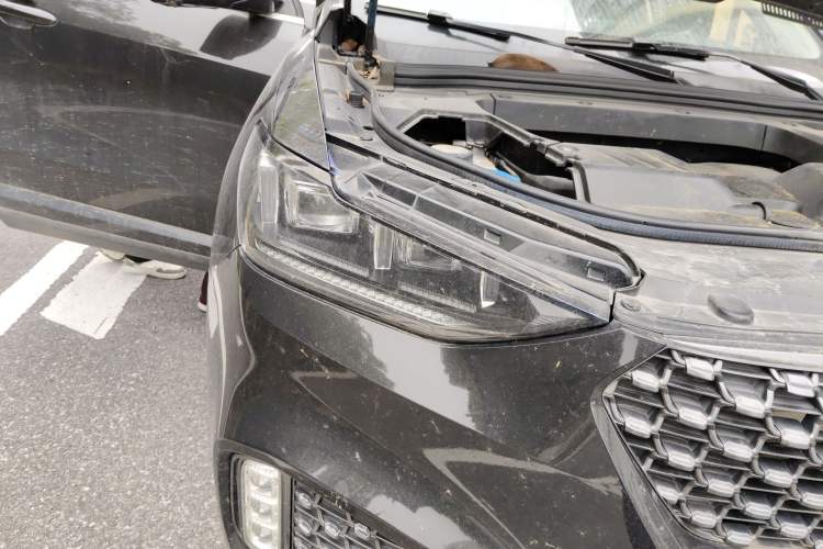 Used Wey VV6 2020 2.0T Two-Wheel Drive Smart Protection+ Right Front Headlight