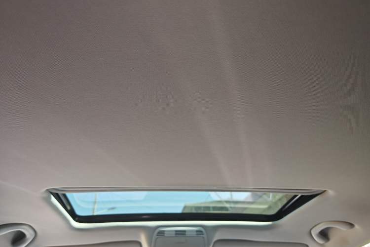 Used Volkswagen Magotan 2016 2.0 TSI Luxury Comfort Version
