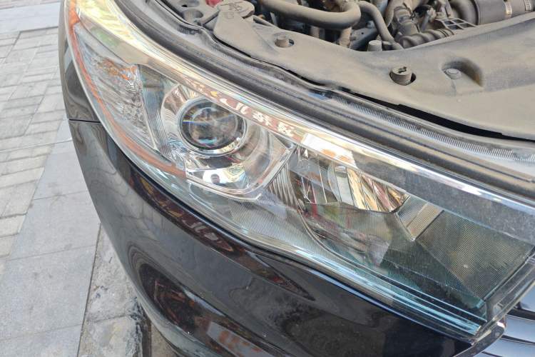 Used Toyota Highlander 2015 2.0T Two-Wheel Drive Elite Edition 7 Seats Right Front Headlight