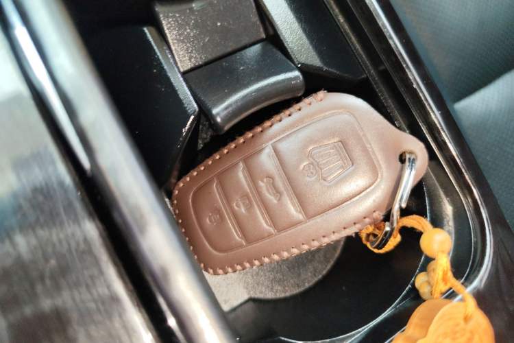 Used Toyota Crown 2015 2.0T Fashion Edition
