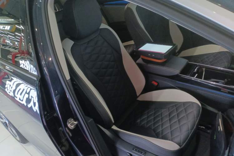 Used Volkswagen ID.6 CROZZ 2022 Long-Range PRO Edition