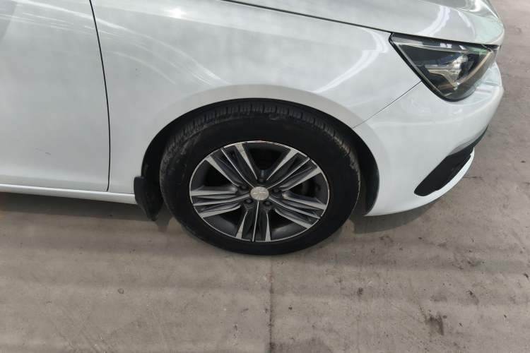 Used Peugeot 308 2016 1.6L Automatic Fashion Edition Right Front Wheel Hub
