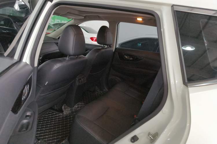 Used Nissan X-Trail 2019 2.0L CVT Smart Connect Comfort Edition 2WD Left Rear Seat