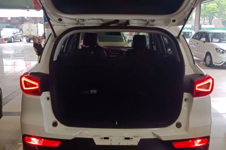 Used GAC Trumpchi GS3 2017 200T Automatic Elite Edition Trunk