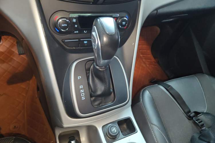 Used Ford Kuga 2015 1.5L GTDi Two-Wheel Drive Fashion Edition Gear Lever