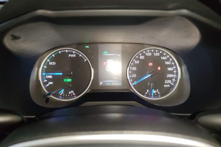 Used Toyota Wildlander 2022 Dual-Motor 2.5L E-CVT 4x4 Luxury PLUS Edition
