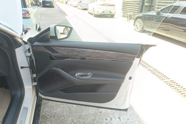 Used IM L7 2022 Dynamic Model
