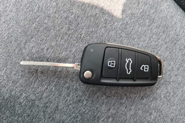 Used Chery New Energy QQ Ice Cream 2022 170km Sundae Phosphate Lithium-Ion