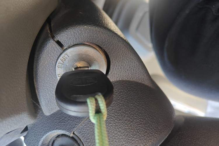 Used FAW Senya S80 2013 1.5L Manual 5-Seat Urban Fashion Edition
