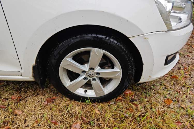 Used Volkswagen Santana 2015 1.6L Manual Comfort Edition