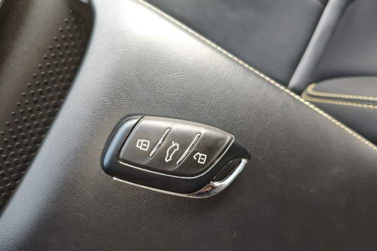 Used Roewe i6 MAX 2020 300TGI Automatic Sporty Cool Edition