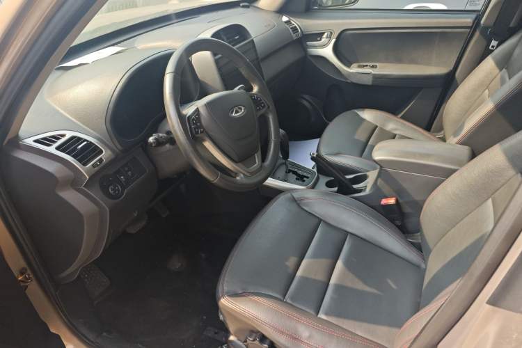 Used Chery Tiggo 3 2015 1.6L CVT ZhiShang Commemorative Edition
