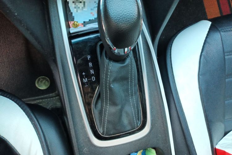 Used Chevrolet Monza 2022 320 Automatic Enjoyment Sunroof Version Gear Lever