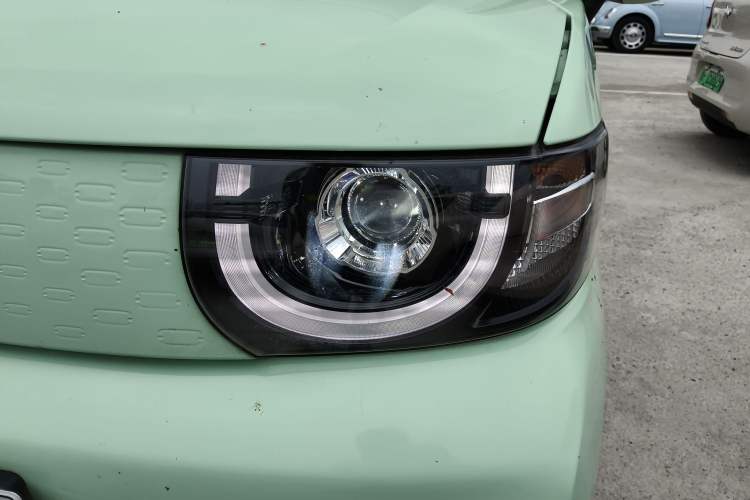 Used Chery QQ Ice Cream 2022 170km Sundae Phosphate Lithium-Ion